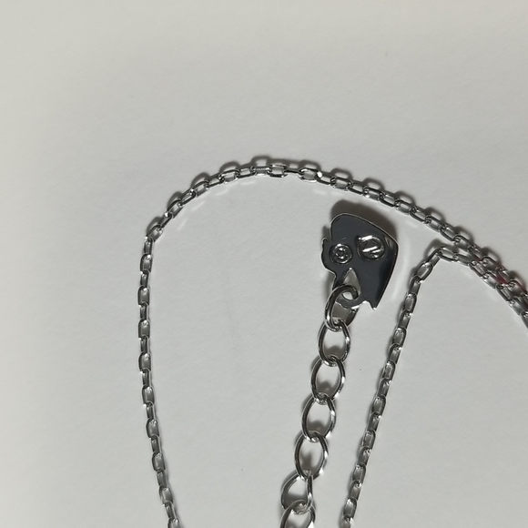 Like New Rare Swarovski Flower/Clover Necklace - Picture 7 of 10